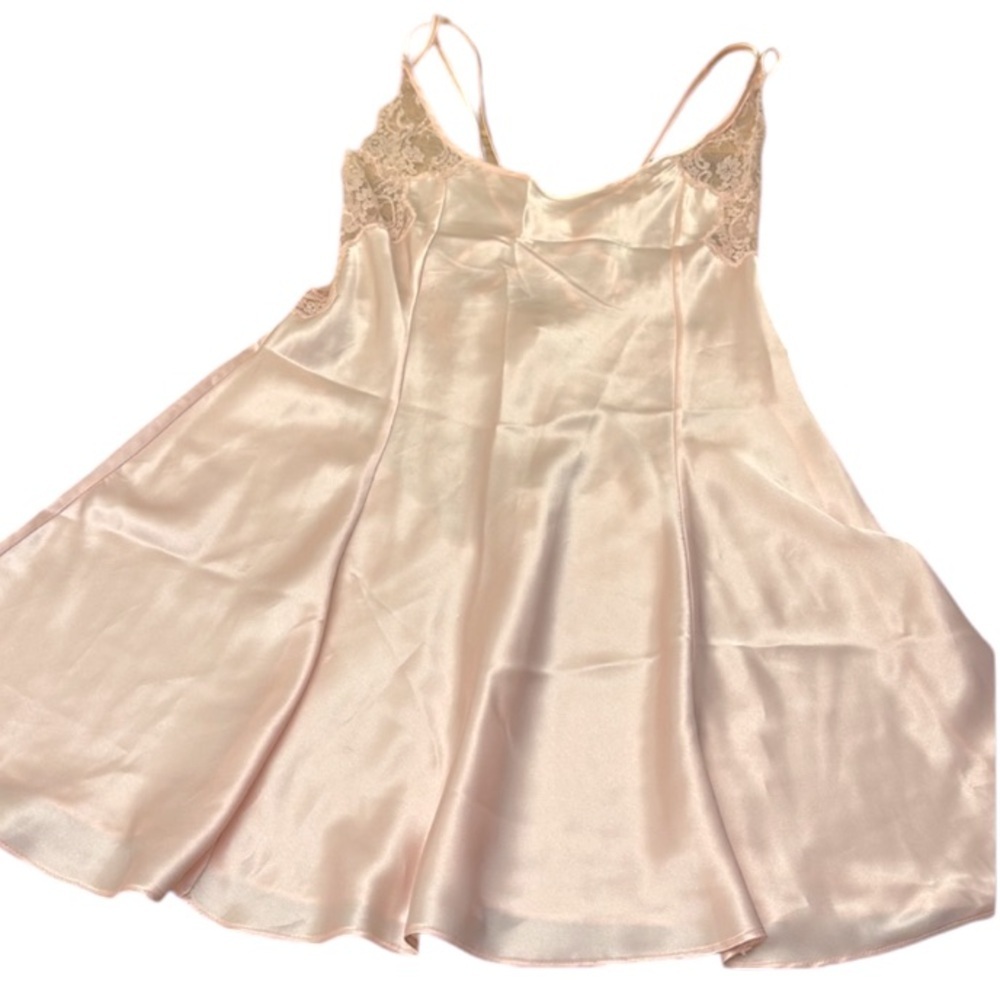 VICTORIAS SECRET satin sleepwear